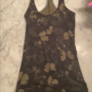 Lululemon tank size 6